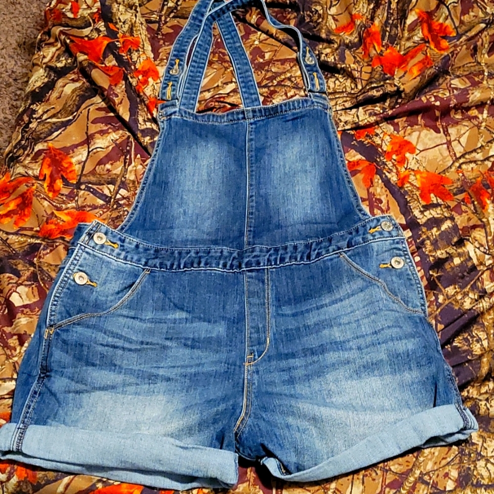 Levi's short overalls